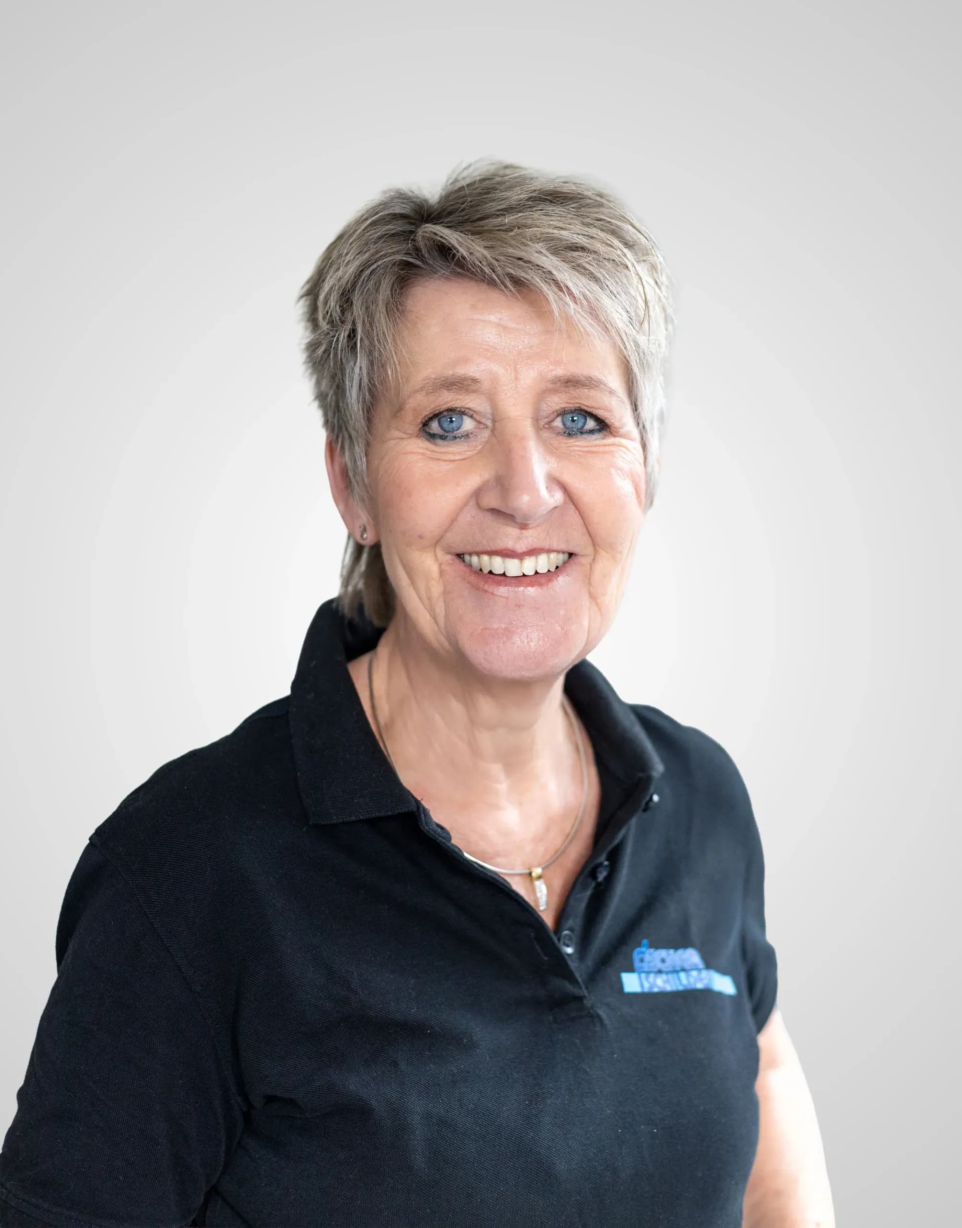 Sonja Fischer, Allrounderin und Montagen bei Fischer Schilder